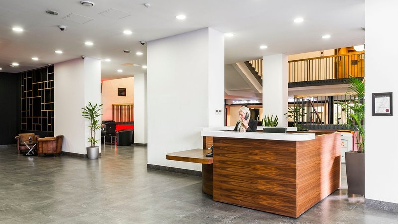 7-10 person office space city of london, Mermaid House