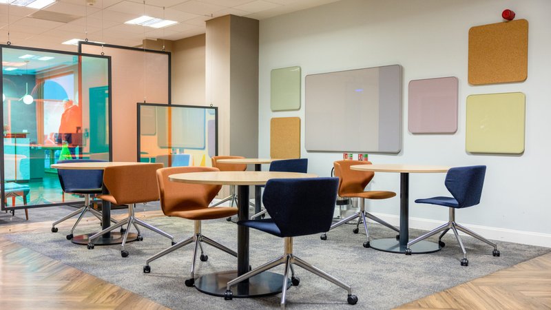 meeting room for hire - St Andrew Square Edinburgh