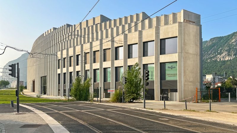 Bureau à louer Isère : 96 Rue Felix Esclangon