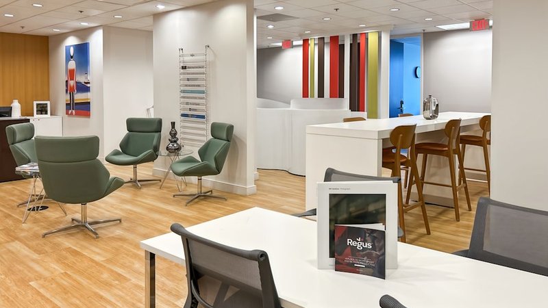 Cheap coworking space, 260 Peachtree Street North West in Atlanta