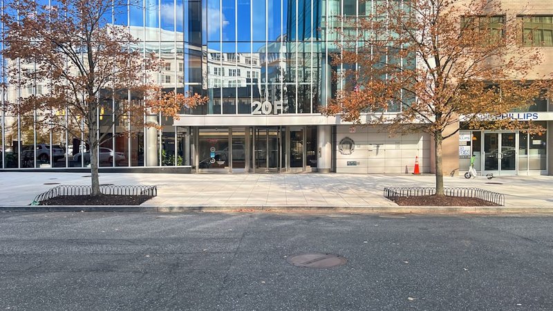 Commercial office at 20 F Street in Washington