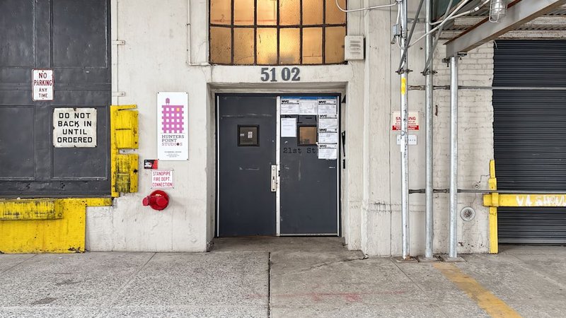 coworking space long island city - Hunter's Point day desk