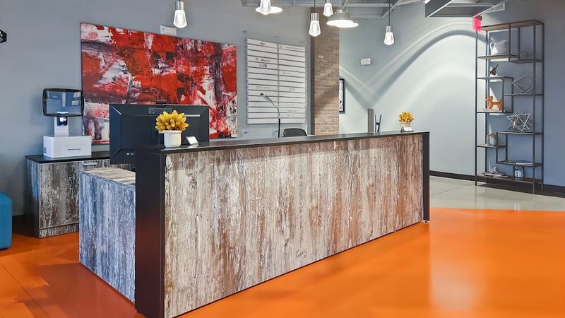 Hot desk coworking area at 6701 Koll Center Parkway, Pleasanton