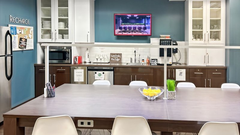 1-2 person office space Nashville &mdash; Shared kitchen at Highland Ridge II
