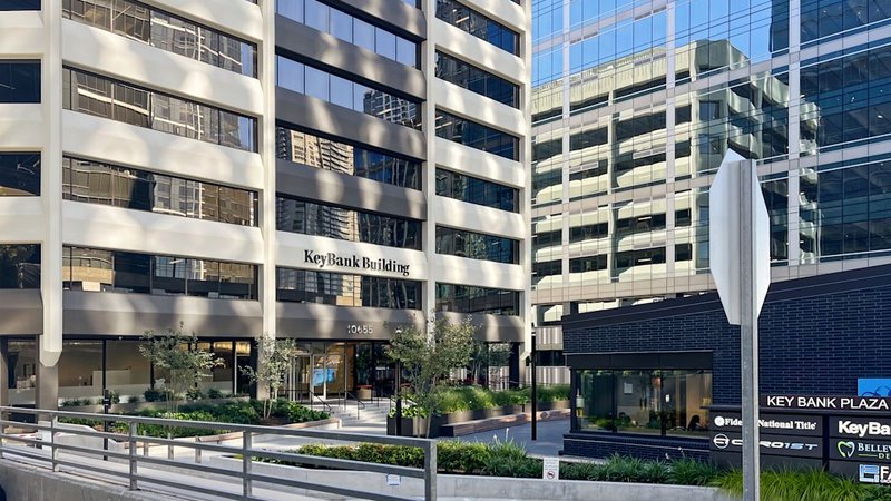 10655 NE 4th St private office in Bellevue, WA