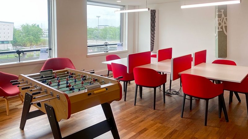 location bureau montigny le bretonneux - espace de travail