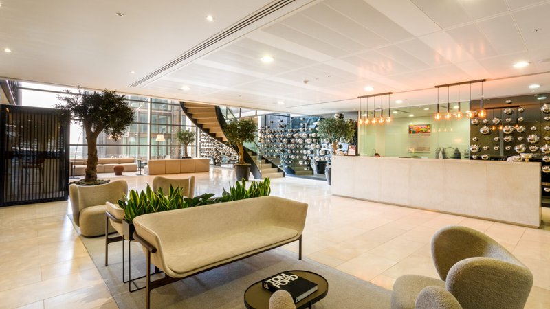 110 Bishopsgate meeting room near Liverpool Street
