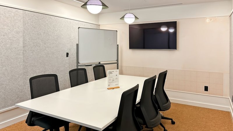 meeting room miami beach - 429 Lenox Ave
