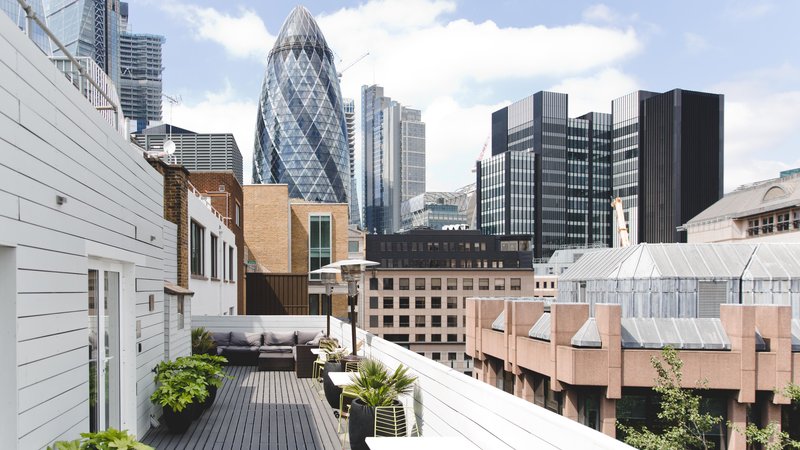 Aldgate office space for small teams at Lloyds Avenue