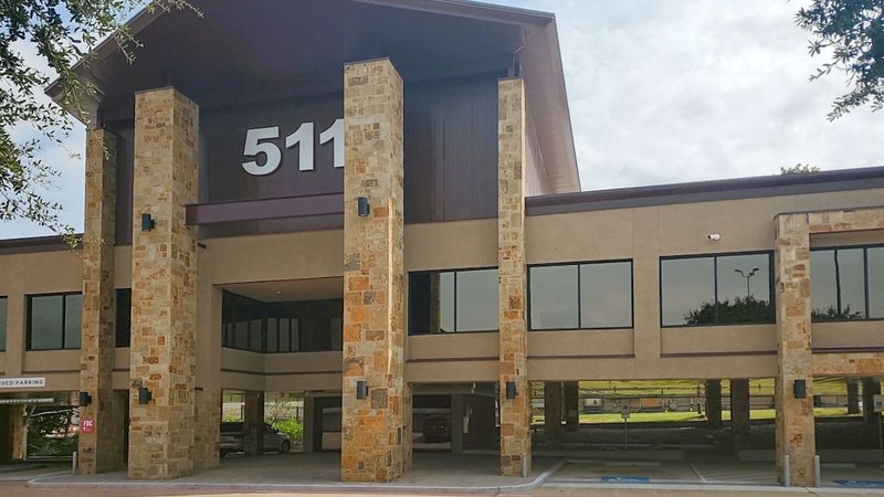 office space college station - 511 University Dr E private offices, College Station TX