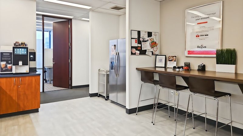 office space for rent vancouver - CF Pacific Centre