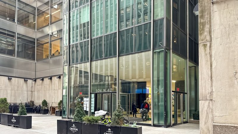 office space midtown - 104 West 40th Street, Bryant Park