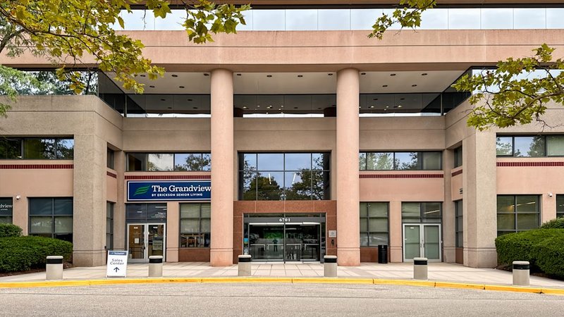 office space Rockville - Democracy Plaza private office in Bethesda, MD