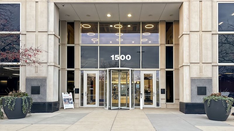 1500 McConnor Pkwy private office in Schaumburg, Illinois
