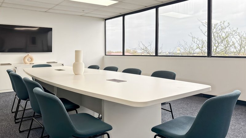 Office space West Des Moines: meeting room at One Corporate Place