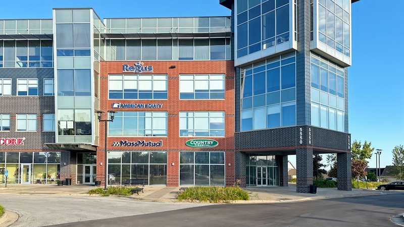 Office space West Des Moines: West Glen Town Center