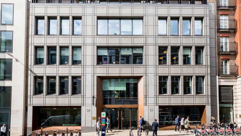 1-2 person office space City of London - 33 Queen Street