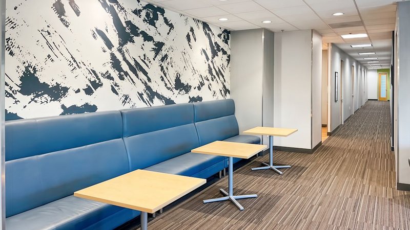 virtual office riverside - 11801 Pierce Street business lounge