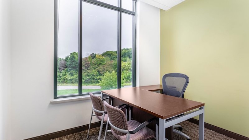 serviced office kansas city - 1201 North West Briarcliff Parkway in Kansas City