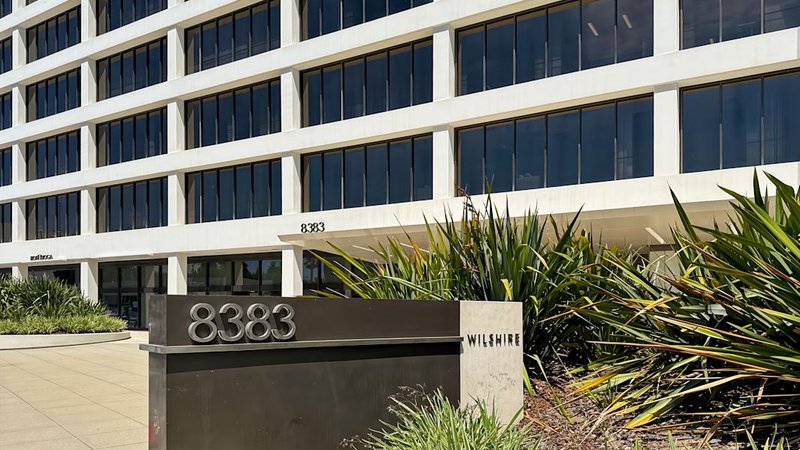 serviced office los angeles - 8383 Wilshire Boulevard in Beverly Hills