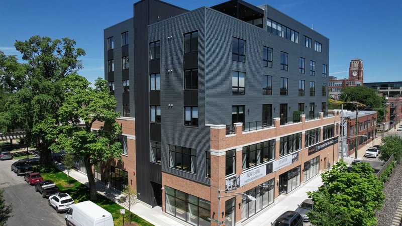 how to set up a virtual office - Expansive North Center, Chicago